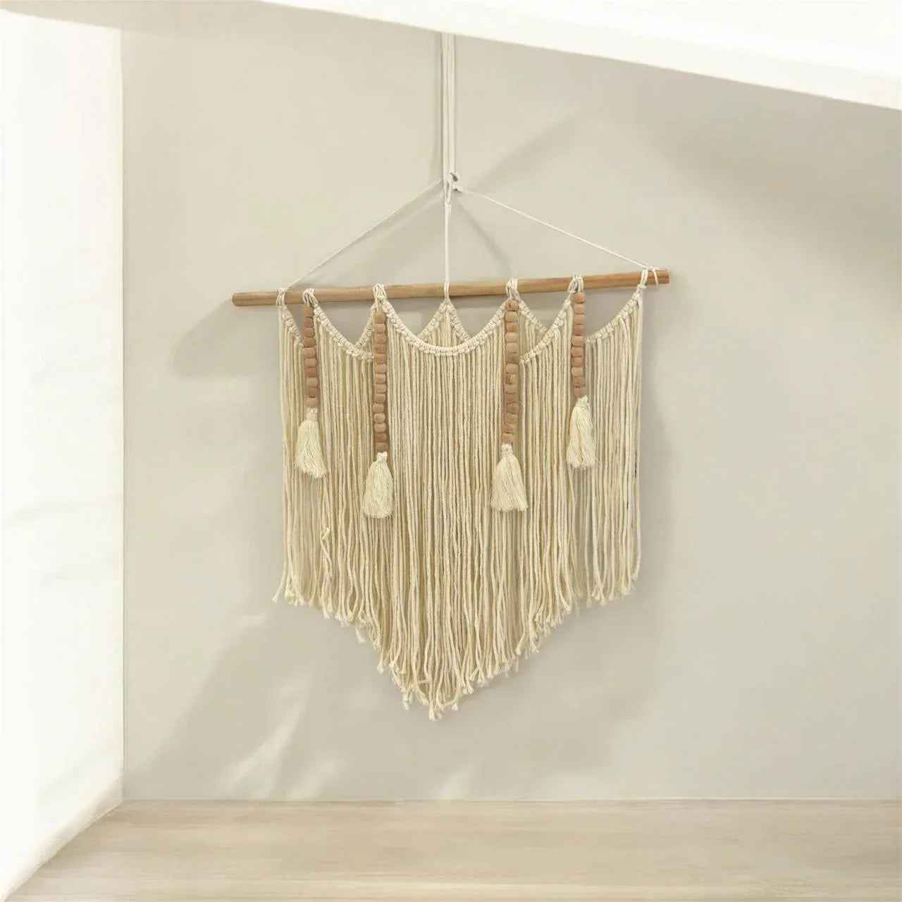 مكرمية جدارية