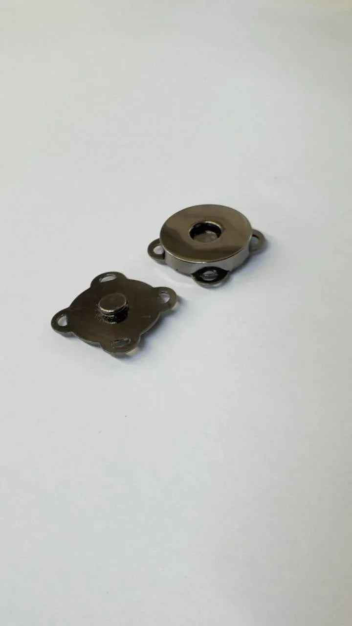 طباقيه خياط اسود