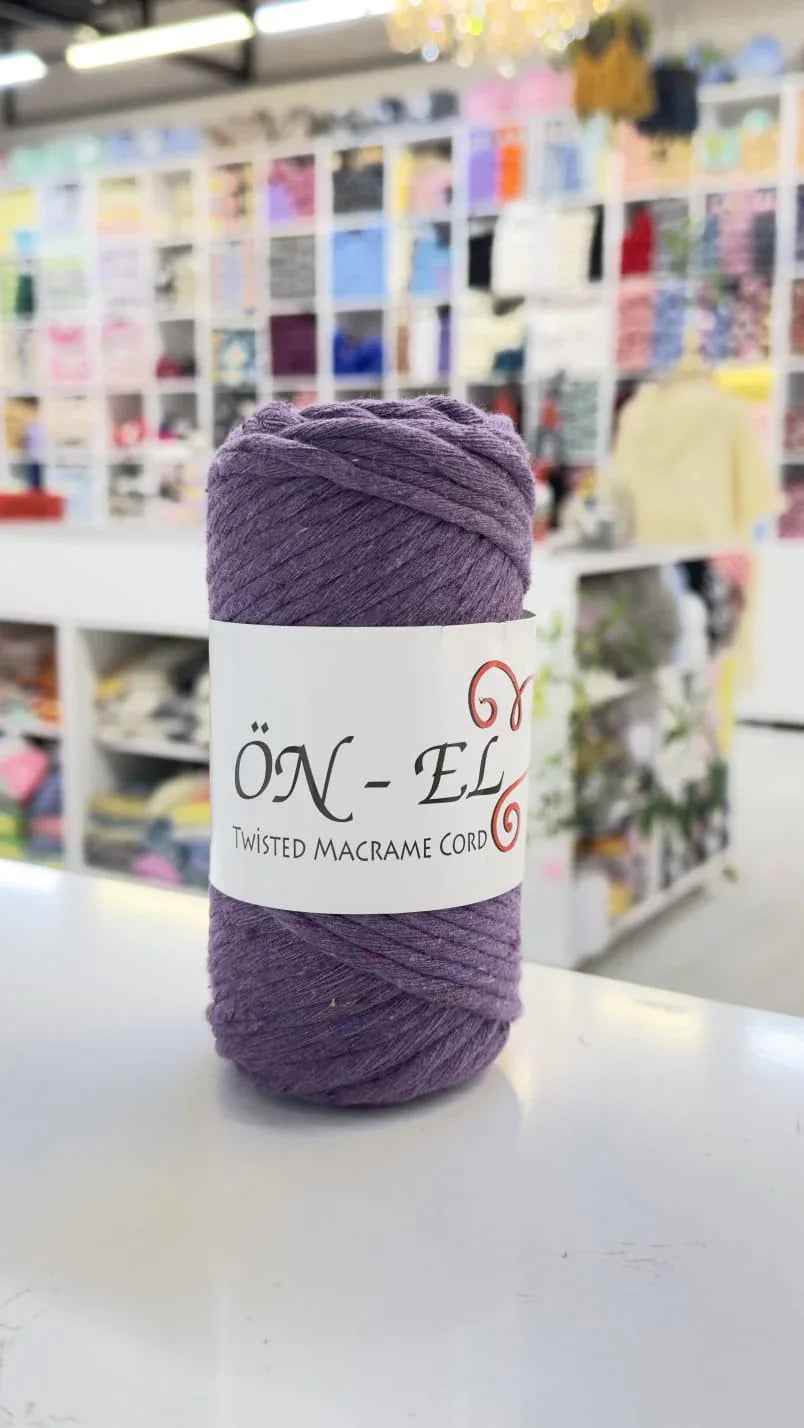 مكرمية حبل ريشة